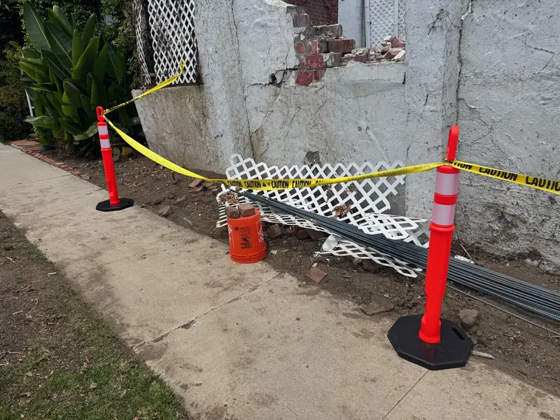 16" Traffic Delineator Post Base - Rubber 16