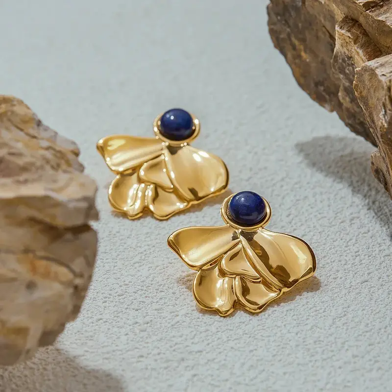 18K Gold Butterfly-Shaped Inlaid Gemstone Design Trendy And Personalized Earrings 2