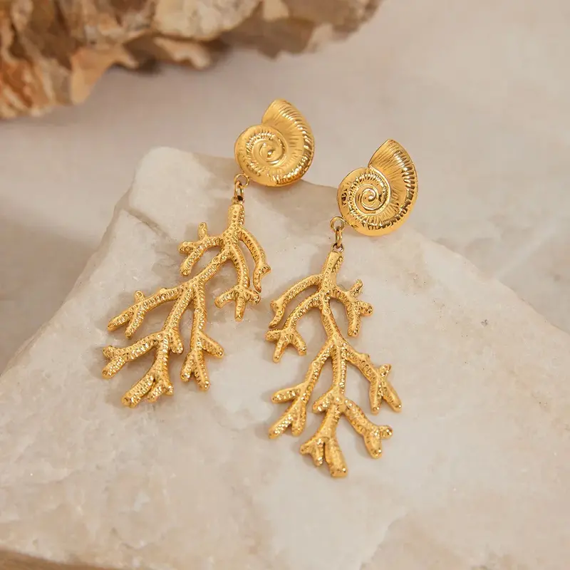 18K Gold Conch Shell With Coral Design Unique And Noble Earrings 1
