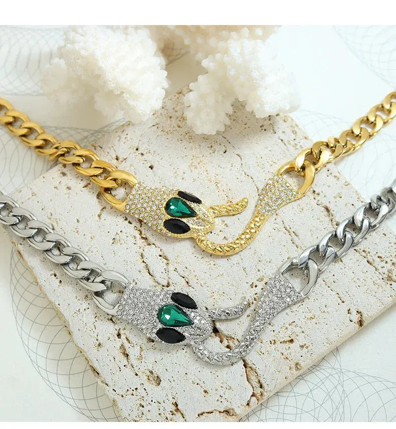 18K Gold Fashion Exquisite Snake Head Design Versatile Necklace 1