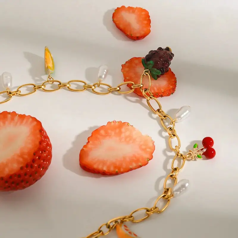 18K Gold Fruit Shape With Pearl Design Fresh And Cute Necklace 1