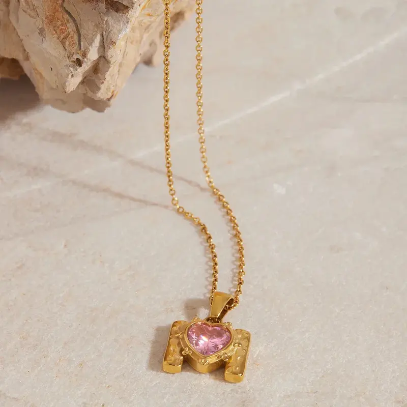 18K Gold Letter "M" Inlaid With Heart-Shaped Gemstone, Exquisite And Unique Necklace 1