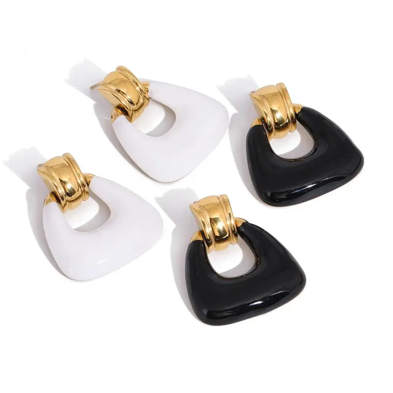 18K Gold Lightweight Luxury Enamel Stud Earrings 1