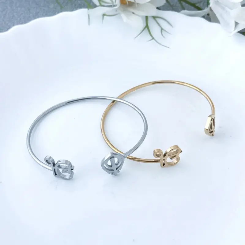 18K Gold Open-Design Smooth Bangle Bracelet 2