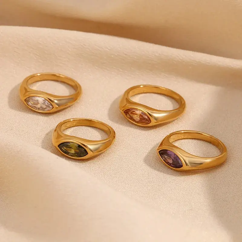 18K Gold Ring With Marquise-Cut Zircon And Seal Design 1