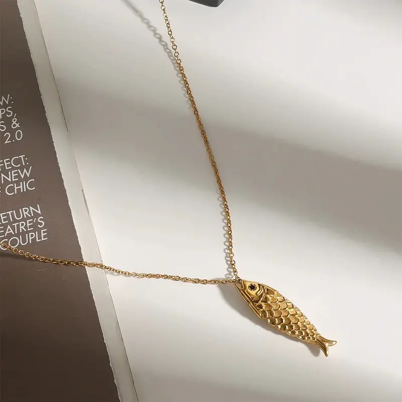 18K Goldfish Shape Design Exquisite Fashion Necklace Bracelet Set 1