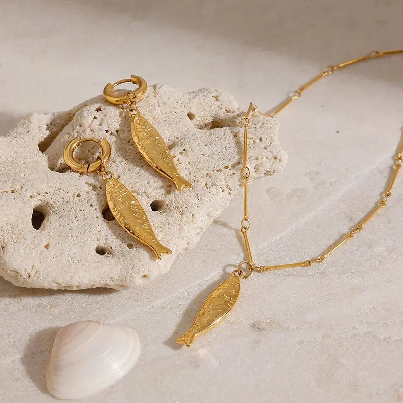18K Goldfish Shape Design Exquisite Fashion Necklace Earrings Set 1