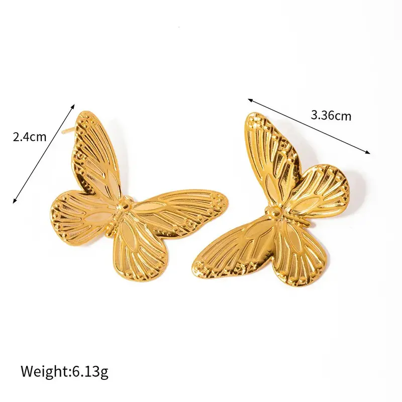 18K Goldfish-Shaped Earrings With Pearl Design 2