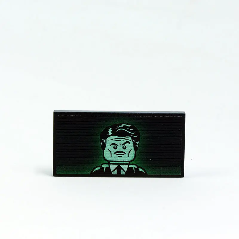 2X4 Mr House Screen 1