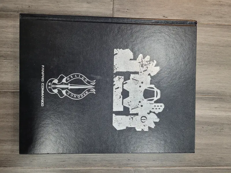 35110 Total Warfare- Fanpro Commando Limited Edition Cover 1