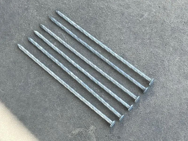8 In. Galvanized Spiral Landscape Edging Spikes - 4 Gauge Steel 11