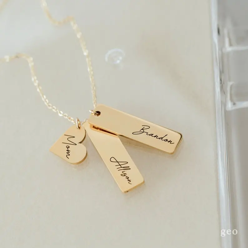 A Luxury Necklace With A Heart And Rectangle Design And Customizable Name 2