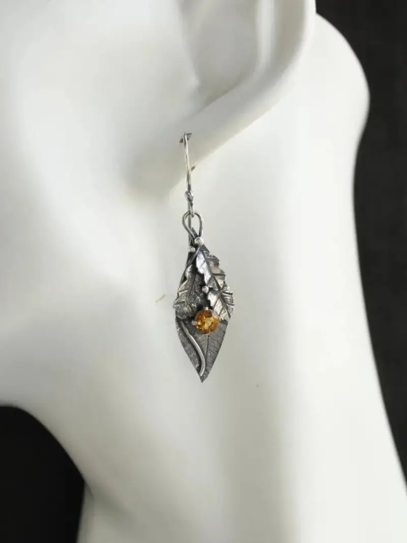 Alloy Rhinestone Leaf Shape Earrings 3