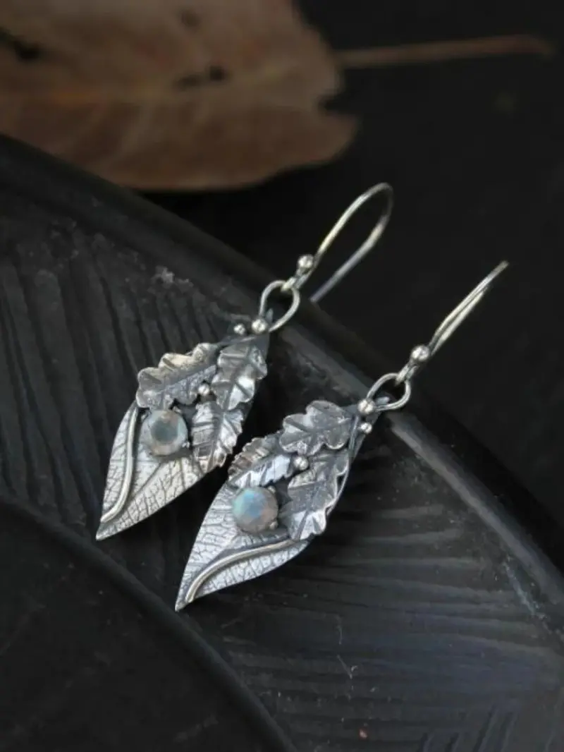 Alloy Rhinestone Leaf Shape Earrings 5