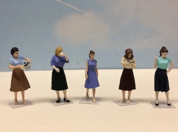 Female Standing Figures 1940'S Set 1