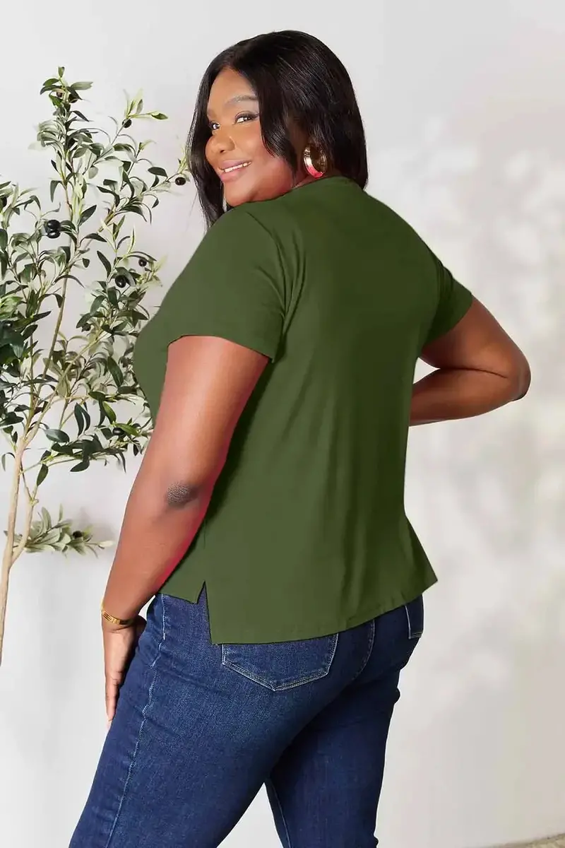 Full Size Round Neck Short Sleeve T-Shirt 22