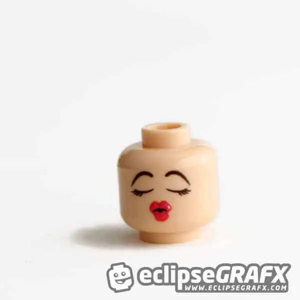 Kissing - Female 4