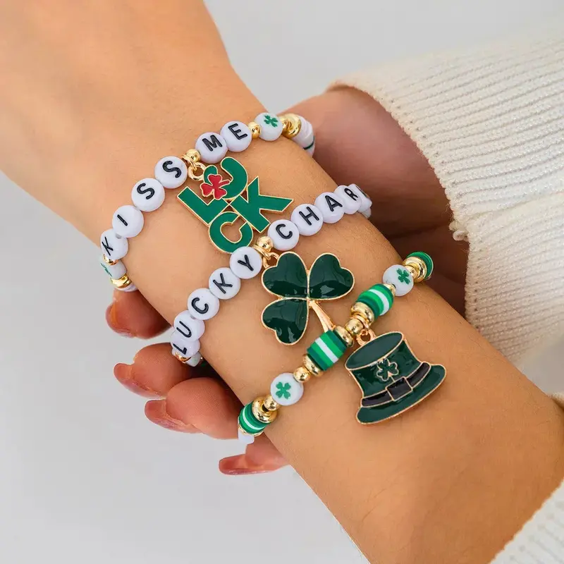 Leafy Clover Letter Bracelet Simple Green Beaded Bracelet 1