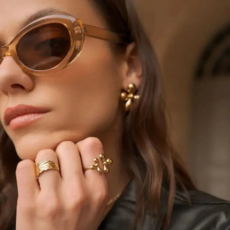 Light Luxury, High-End Titanium Steel Rings And Earrings With Unique Designs. 1
