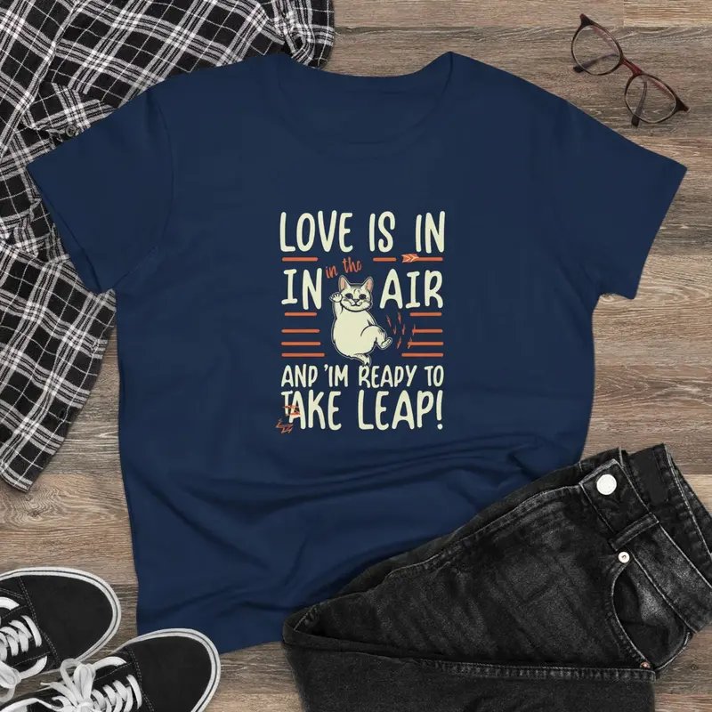 Love In The Air Women Graphic Tees 3