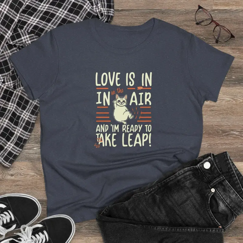 Love In The Air Women Graphic Tees 8