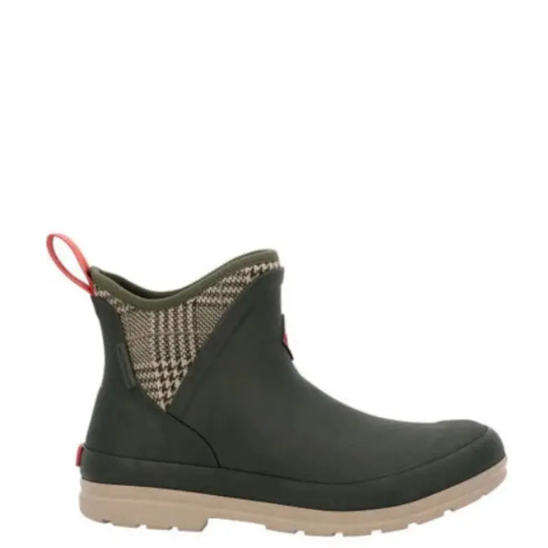 Muck Boot Women's Originals 6" Waterproof Rubber Ankle Boot 1