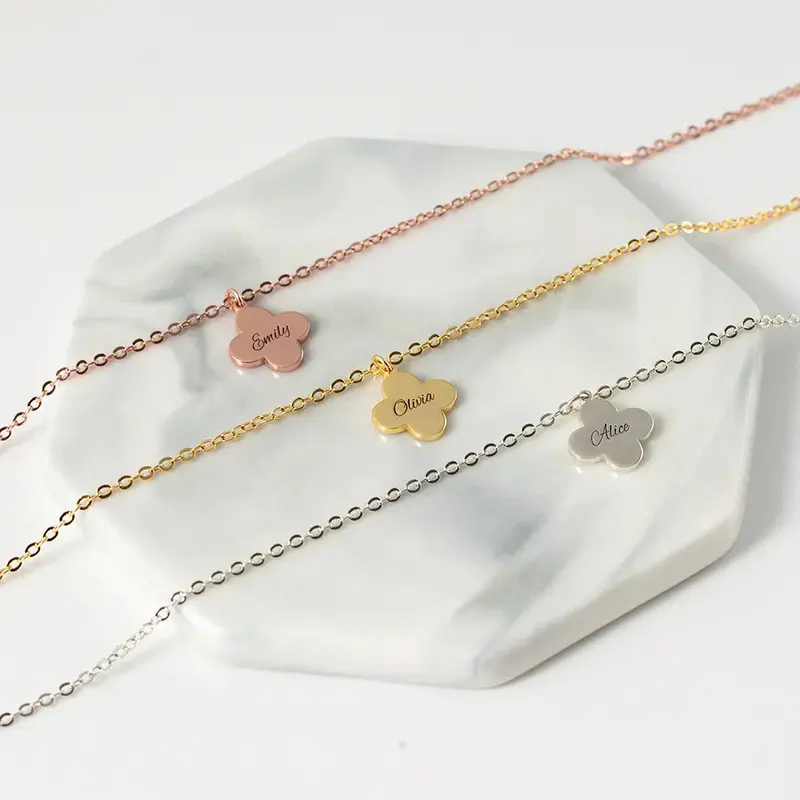 Noble And Exquisite Four-Leaf Clover Customizable Name Design Versatile Necklace 1