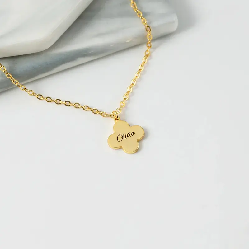 Noble And Exquisite Four-Leaf Clover Customizable Name Design Versatile Necklace 4