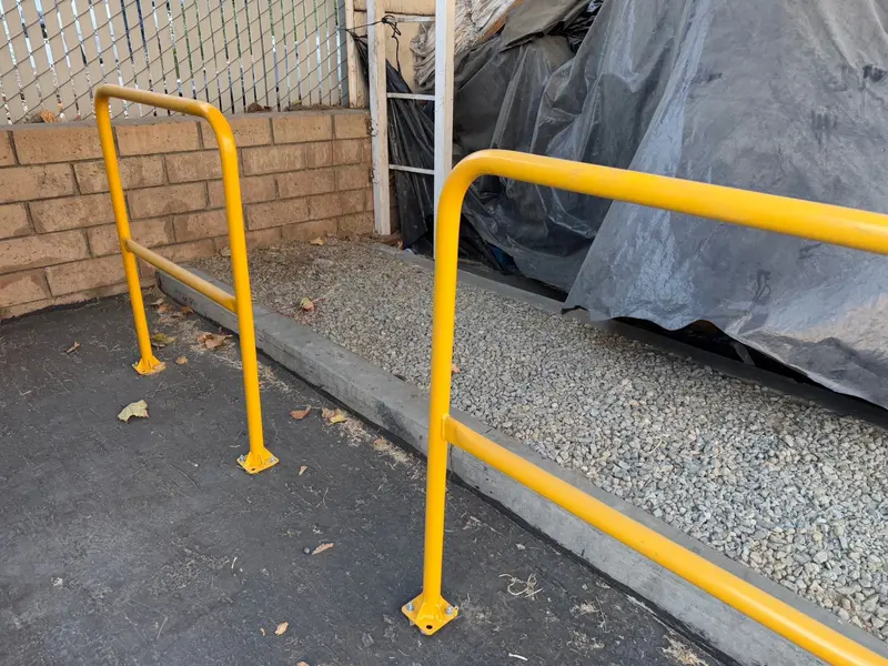 Osha Industrial Safety Railing (36" L X 42" H) - Yellow Guardrail 9