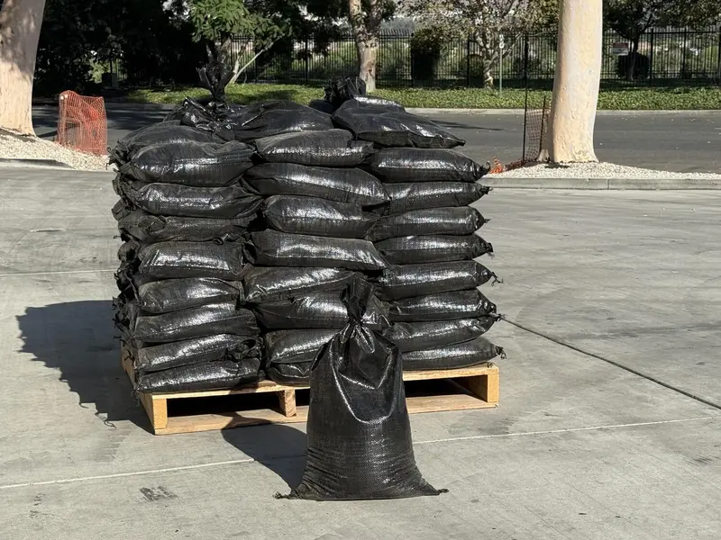 Pre-Filled Heavy Duty Sandbags For Flooding – 14” X 26”, 30Lb Bags By Pallet 14