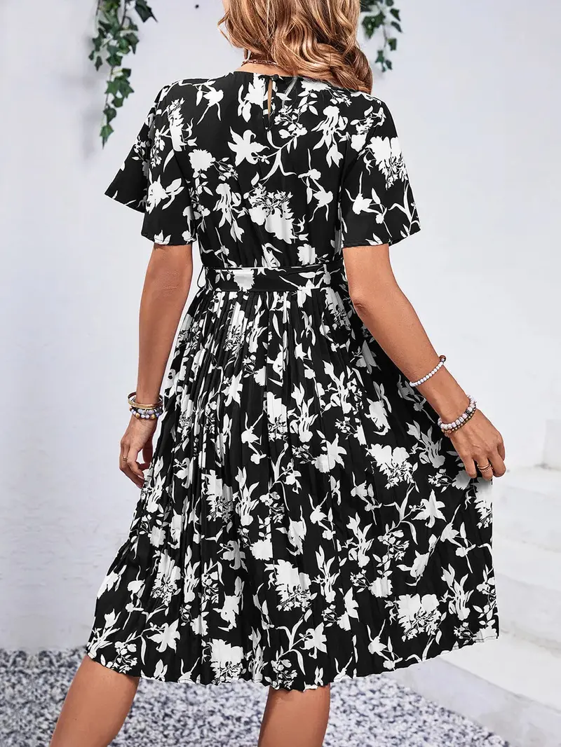 Printed Round Neck Short Sleeve Dress 8