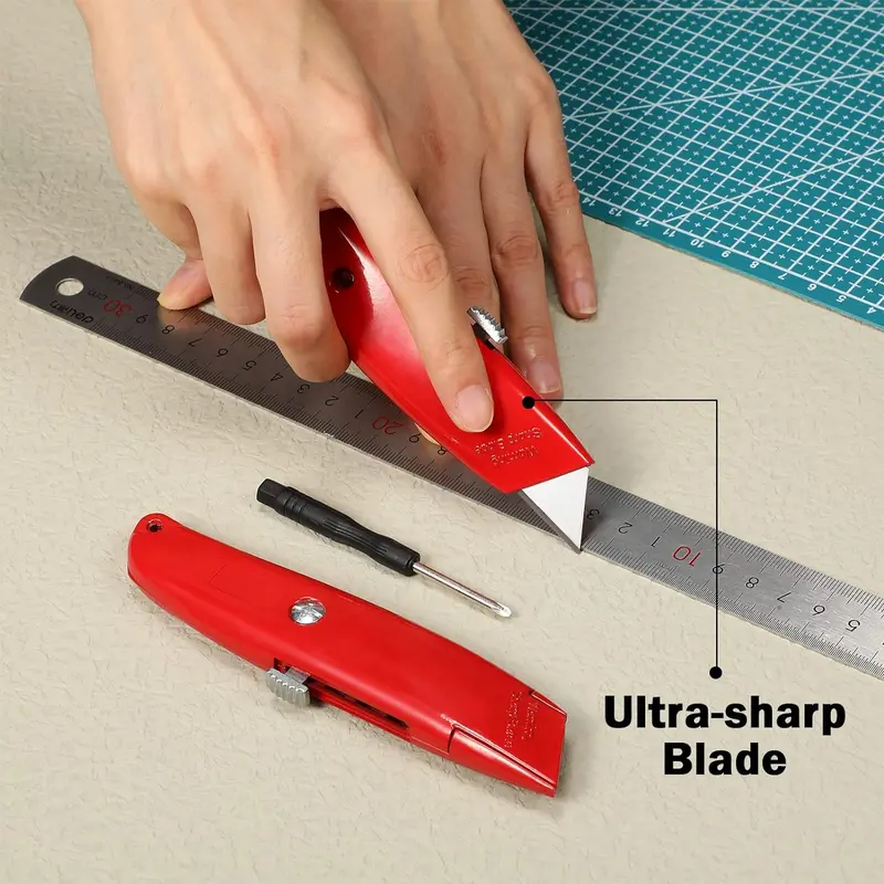 Retractable Utility Knife - 5.5" Aluminum Handle, Locking 0.9" Steel Blade 6