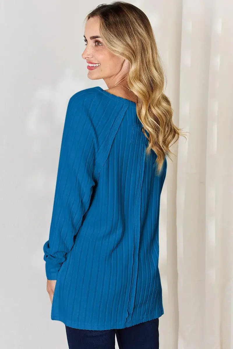Ribbed Round Neck Slit T-Shirt 18