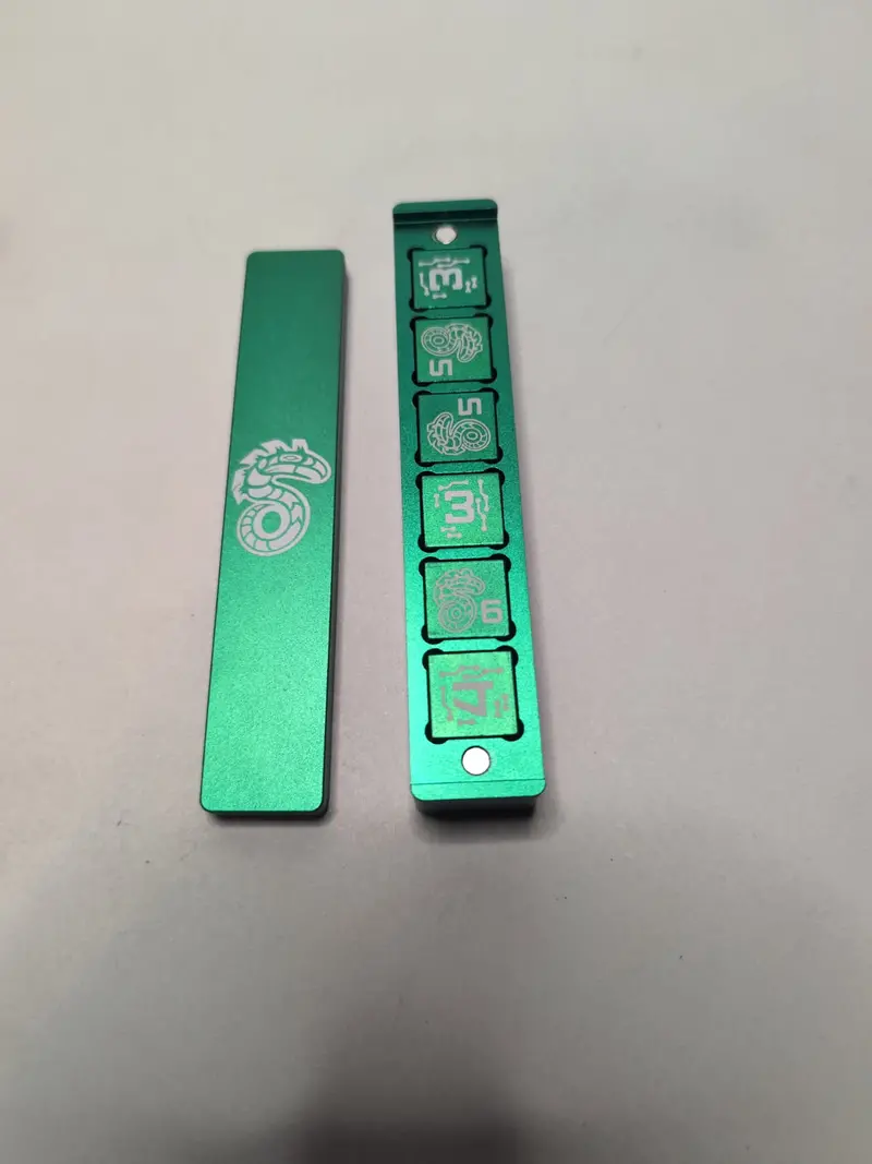 Shadowrun: Green Metal Dice Limited 1