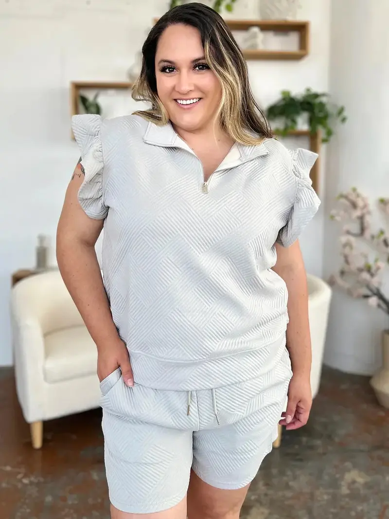 Texture Flounce Sleeve Top And Drawstring Shorts Set 8