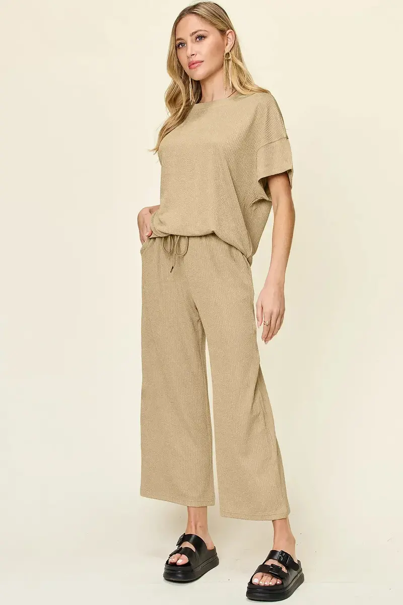 Texture Round Neck Short Sleeve T-Shirt And Wide Leg Pants 31