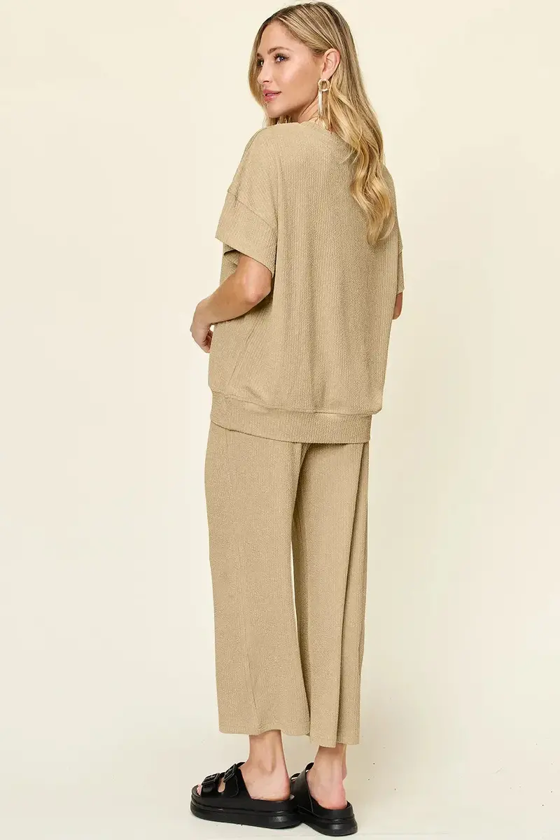 Texture Round Neck Short Sleeve T-Shirt And Wide Leg Pants 32