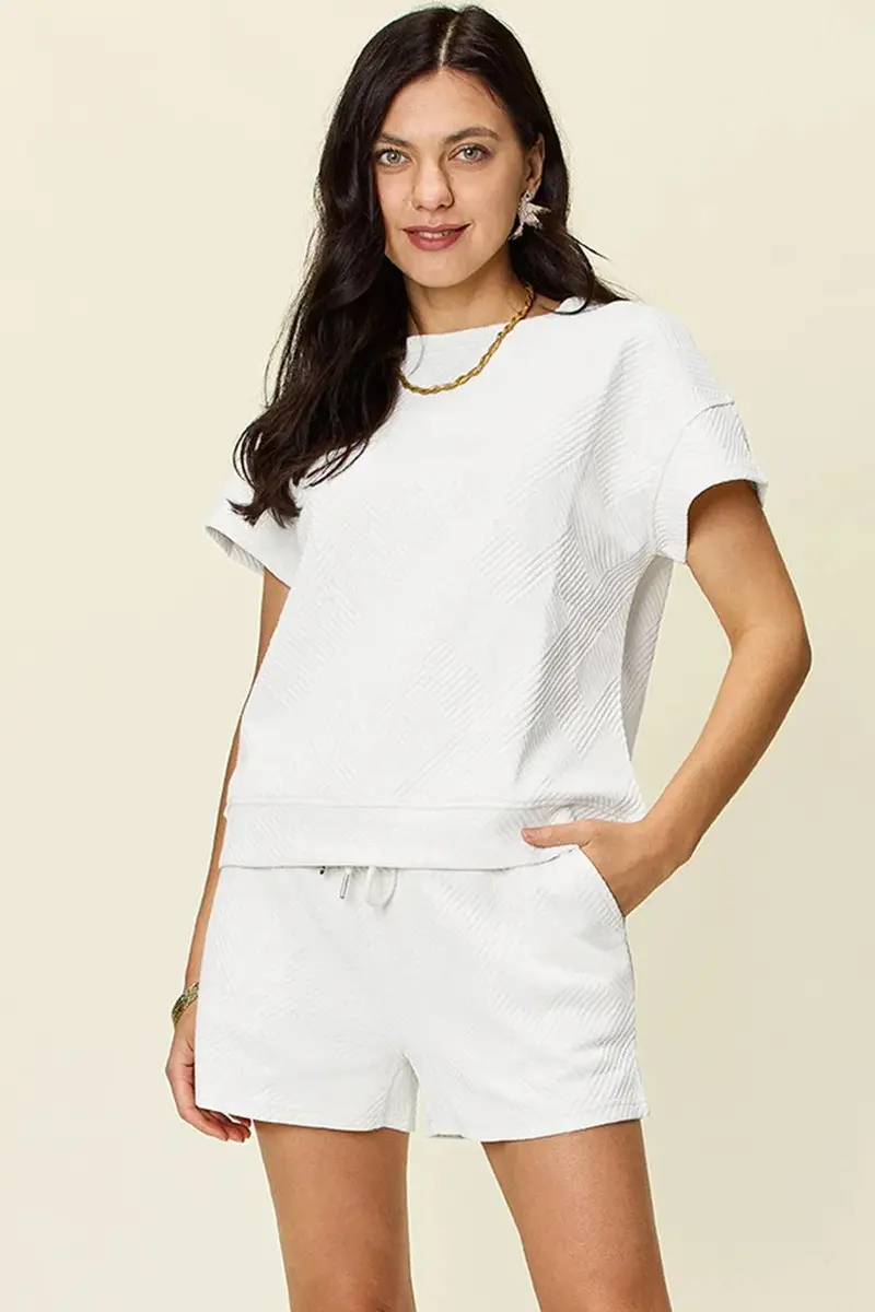 Textured Short-Sleeve T-Shirt And Drawstring Shorts. 13