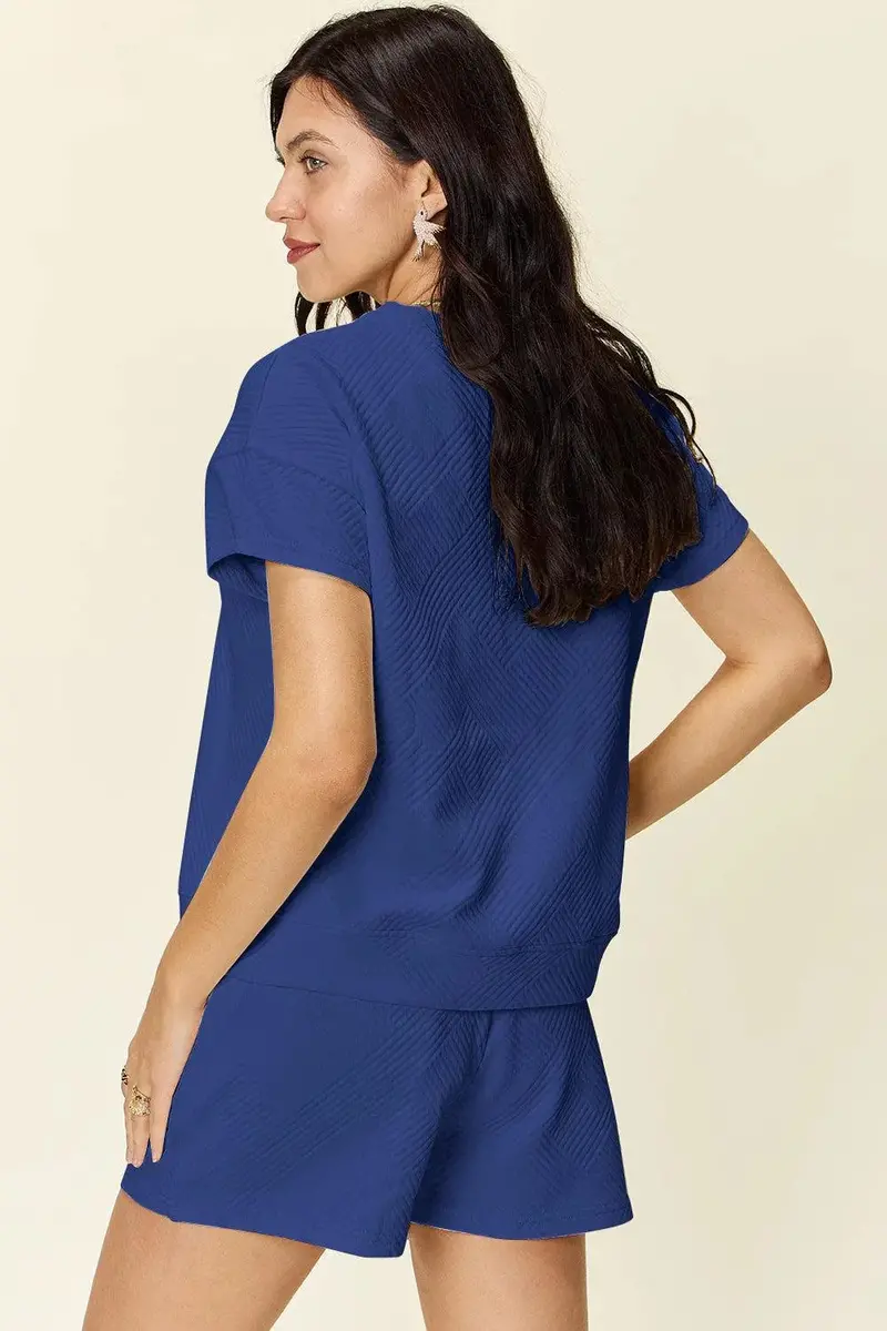 Textured Short-Sleeve T-Shirt And Drawstring Shorts. 17