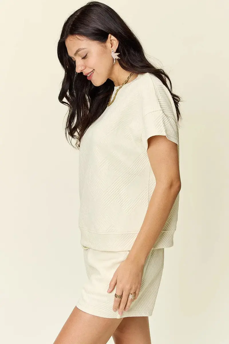 Textured Short-Sleeve T-Shirt And Drawstring Shorts. 19