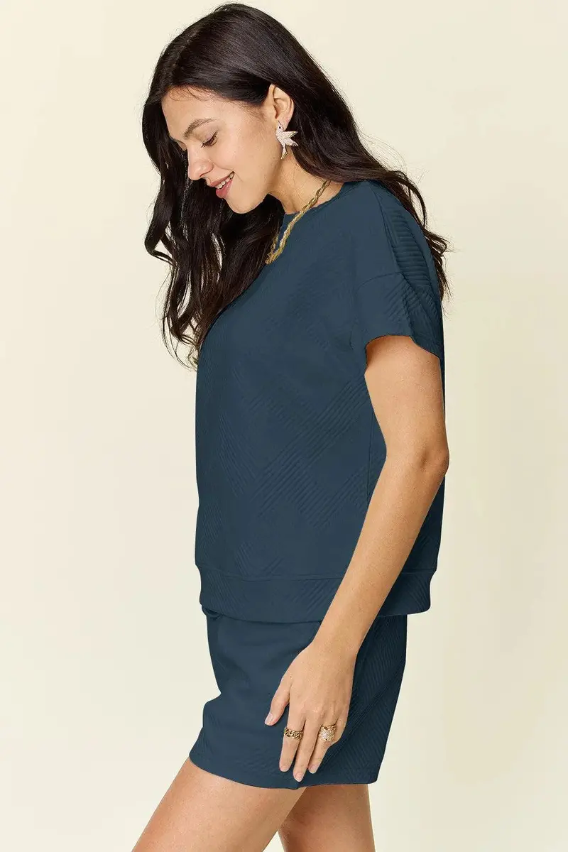 Textured Short-Sleeve T-Shirt And Drawstring Shorts. 22