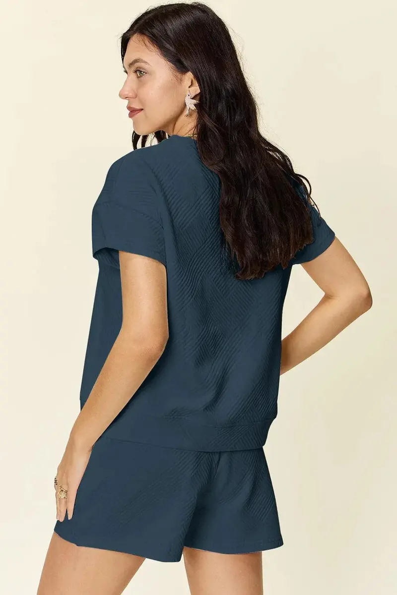 Textured Short-Sleeve T-Shirt And Drawstring Shorts. 23