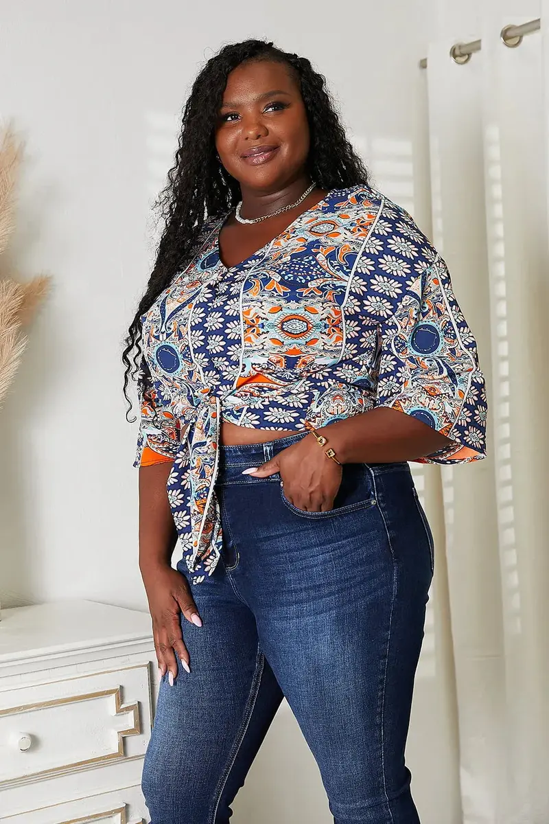 Tie Hem V-Neck Three-Quarter Sleeve Blouse 6