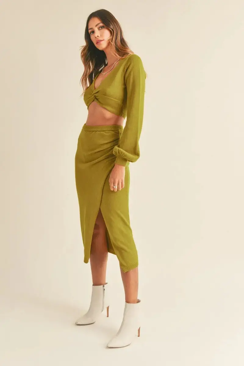 Twisted Knit Top And Midi Skirt Set 3