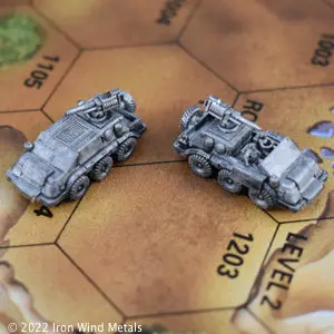 Wheeled Scout (2) Open And Closed Top Bt-466 1