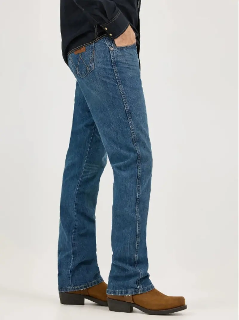 Wrangler Men's Retro® Fabens Relaxed Fit Bootcut Jean 2