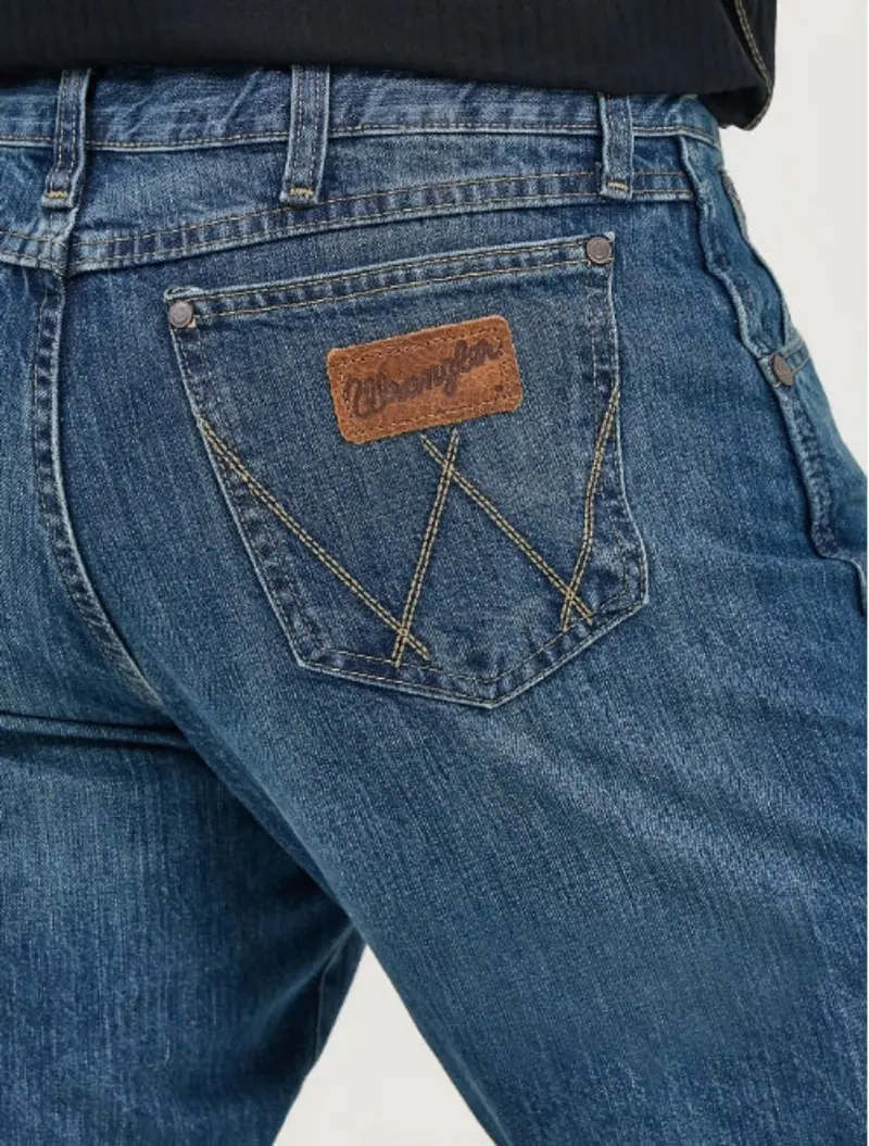 Wrangler Men's Retro® Fabens Relaxed Fit Bootcut Jean 4