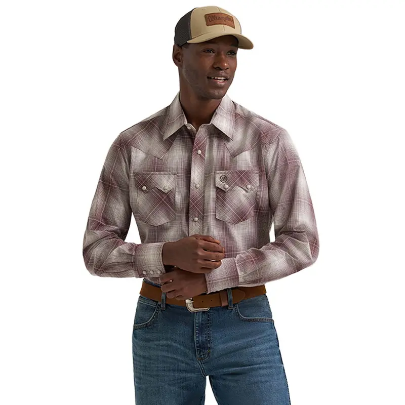 Wrangler Men's Wrangler Retro® Long Sleeve Sawtooth Snap Pocket Western Shirt 1