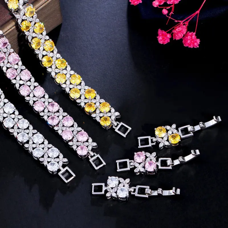 Zircon Micro-Inlaid Gemstone And Sparkling Diamond-Plated Bracelet 1