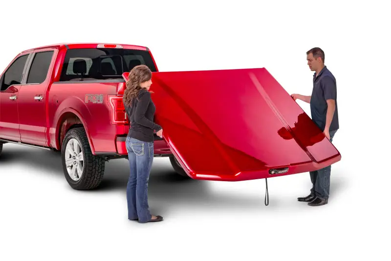 Undercover Elite Lx Hard Tonneau Cover For 2016–2020 Toyota Tacoma 6' Bed – Silver Sky Finish 1